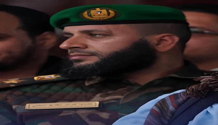 مدير عام المنصورة يعزي قائد وحدة حماية الأراضي بوفاة عبد الحكيم العمري أثناء الاعتصام في ساحة العروض