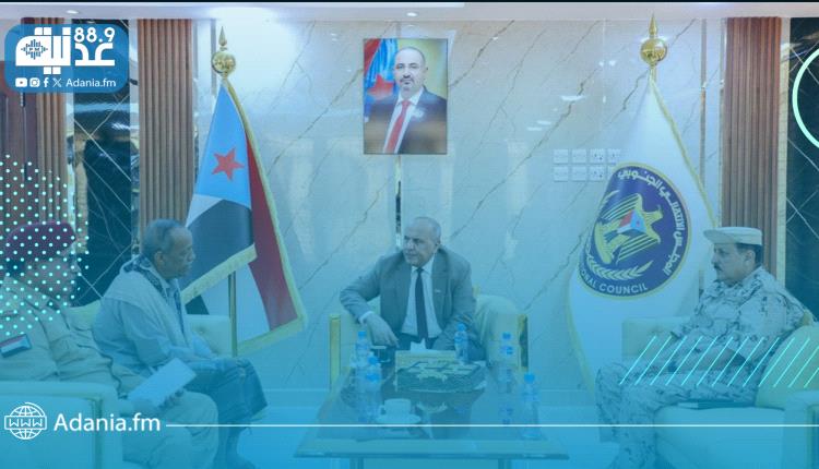 الكثيري يلتقي قائد المنطقة العسكرية الثانية ويُشيد بجاهزية ويقظة منتسبيها