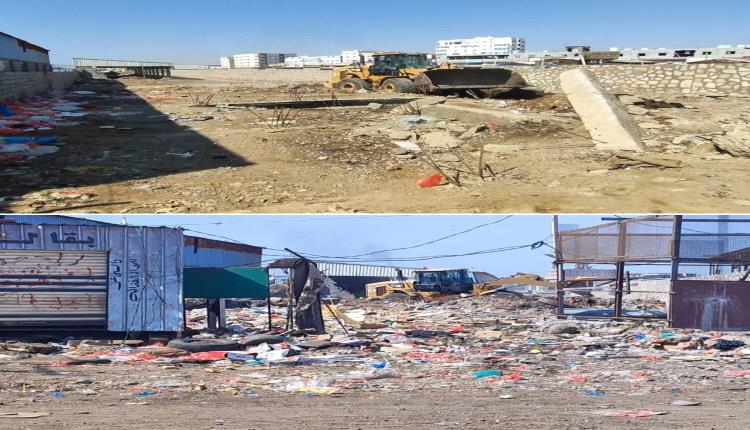 لليوم الثالث .. استمرار إزالة العشوائيات من شوارع في ممدارة الشيخ 
