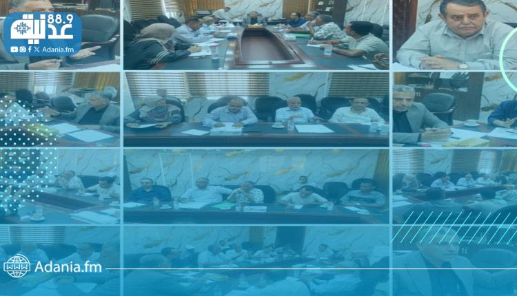 نائب محافظ عدن يوجه بتشكيل لجنة للتخلص من النفايات  المؤثرة على  صحة الإنسان والبيئة