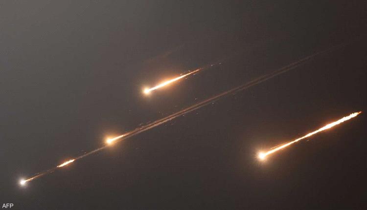 هجمات متزامنة من ثلاث دول وإسرائيل تعلن اغتيال قيادي بارز..