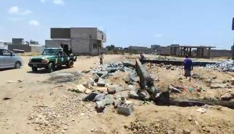 إزالة وتوقيف.. وحدة حماية الأراضي تستمر في محاربة أعمال البناء المخالفة والعشوائية 
