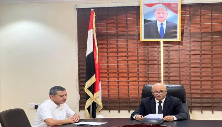 وزير المياه والبيئة يفتتح جلسة نقاشية حول المياه والطاقة والاستدامة البيئية بعدن   