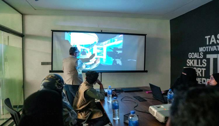 العاقل يتفقد تلفزيون وإذاعة عدن ويؤكد تسريع التأهيل وحفظ الأرشيف الإعلامي