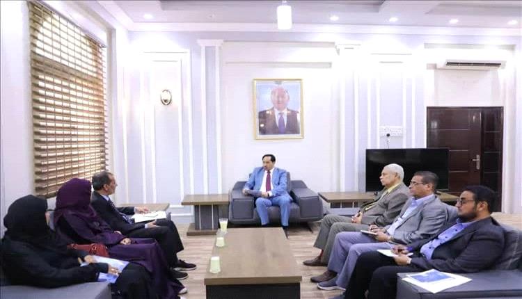 وزير الشباب يبحث دعم “تكتل شباب عدن” وتمكين المبادرات الشبابية..
