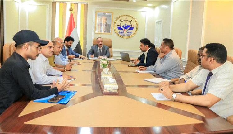 وزير النقل يناقش أوضاع مكاتب المحافظات ويشدد على إنهاء الجبايات العشوائية