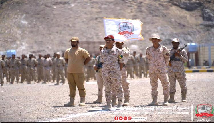 برعاية القائد العام اللواء المحضار.. عرض عسكري لقوات درع الوطن في عدن احتفاءً بتخرج وحدات استجدادية