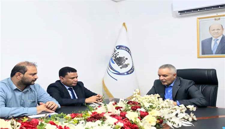 وزير الشؤون الاجتماعية يناقش مع ائتلاف الخير دعم وتأهيل الجمعيات الزراعية والسمكية
