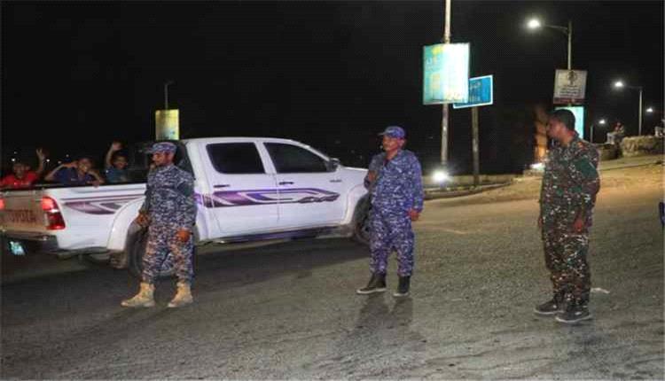 أمن ساحل حضرموت يكثف الانتشار والدوريات لملاحقة المطلوبين والحد من حمل السلاح