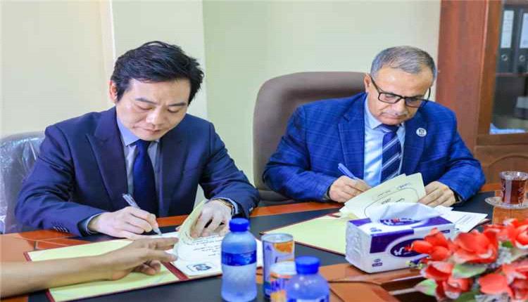 جامعة عدن توقّع مذكرة تفاهم مع شركة صينية لتعزيز التعاون في الطاقة والتكنولوجيا
