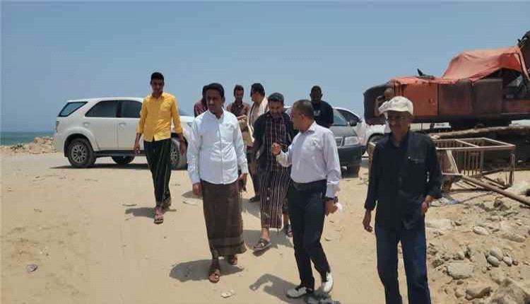 مدير مياه ساحل حضرموت يتفقد فرع الشحر وحقول المياه ومحطة الصرف الصحي