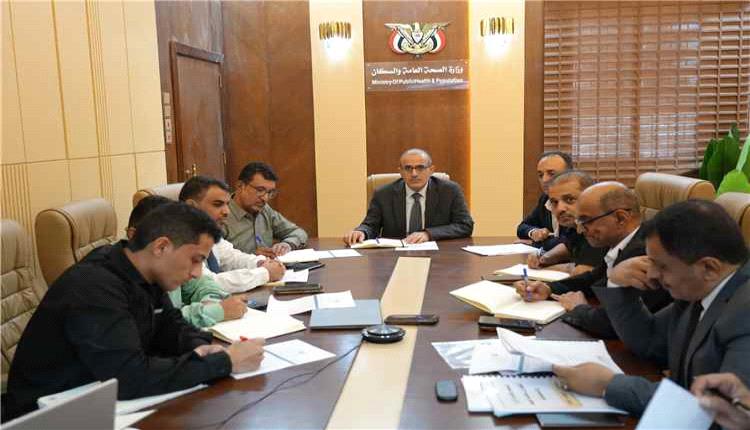 وزير الصحة يوجه برفع جاهزية الطوارئ الصحية في المحافظات