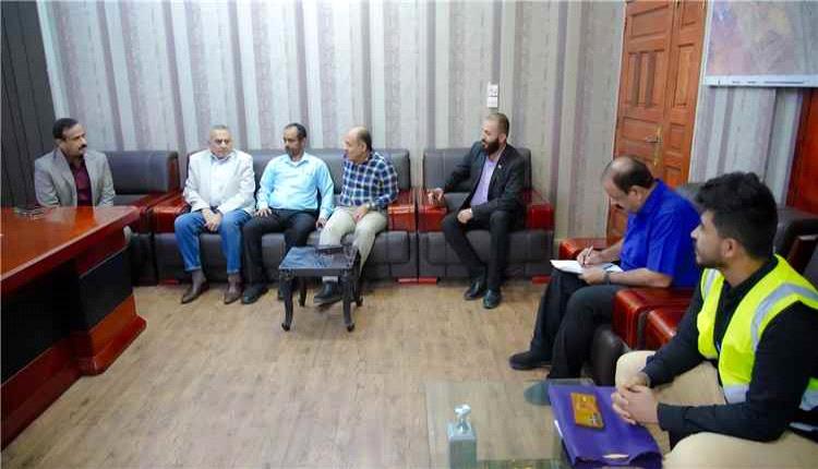 محافظ شبوة يوجه بمعالجة احتياجات مستشفى شبوة العام وتعزيز خدماته التخصصية