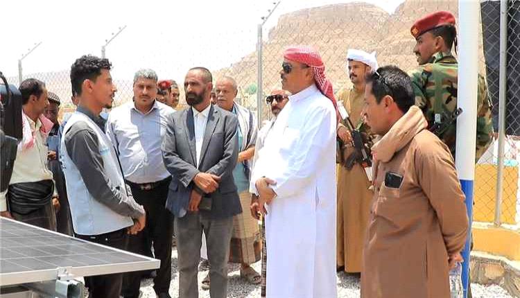 الوكيل بارباع يتفقد الخدمات والمشاريع في مديرية حريضة بحضرموت