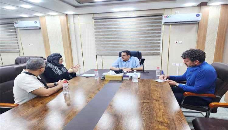 مدير أمن عدن يبحث مع الصليب الأحمر تعزيز التنسيق الأمني لدعم العمل الإنساني
