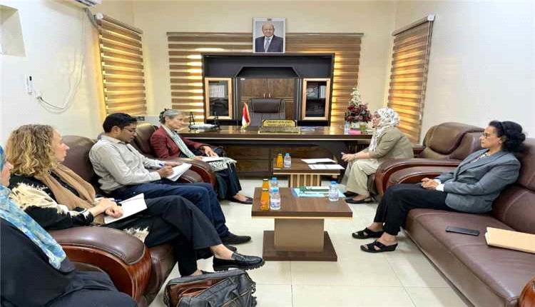 وزيرة الشؤون القانونية والسفيرة الهولندية تبحثان تعزيز التعاون التشريعي في عدن
