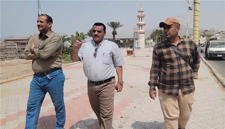 السلطة المحلية بالبريقة تنجز ترتيبات مشروع تأهيل شبكة الصرف الصحي في كود النمر
