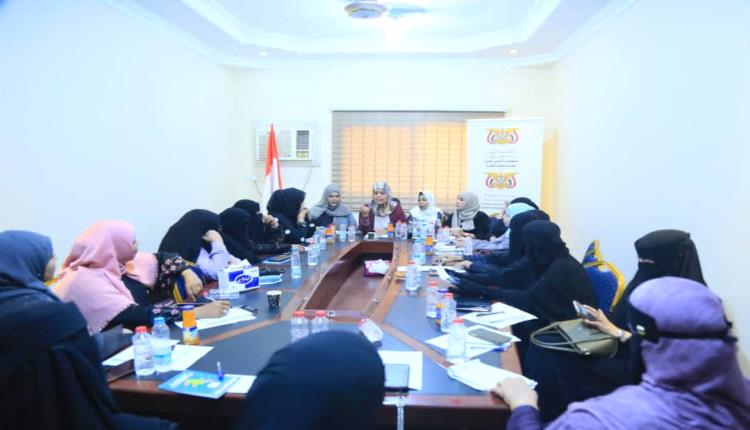 اللجنة الوطنية للمرأة تجتمع بعضواتها في الوزارات والهيئات الحكومية لبحث تحديات العمل وتمكين المرأة مؤسسيا
