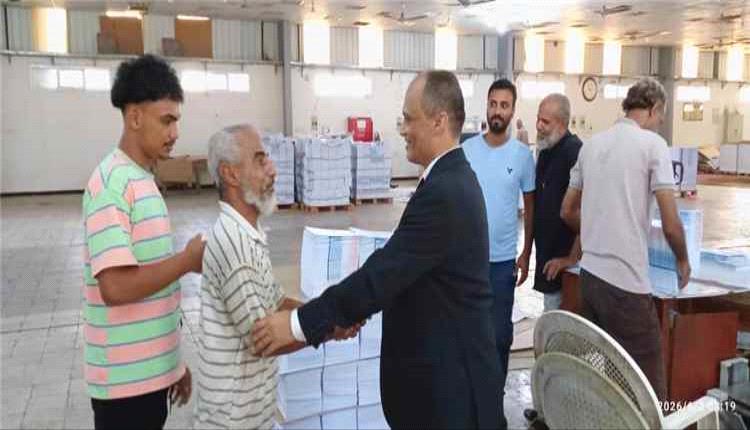 مأرب.. وكيلا المحافظة الباكري والمعوضي يتفقدان مستوى الانضباط الوظيفي ويدشنان برنامج لجان التفتيش للخدمة المدنية 