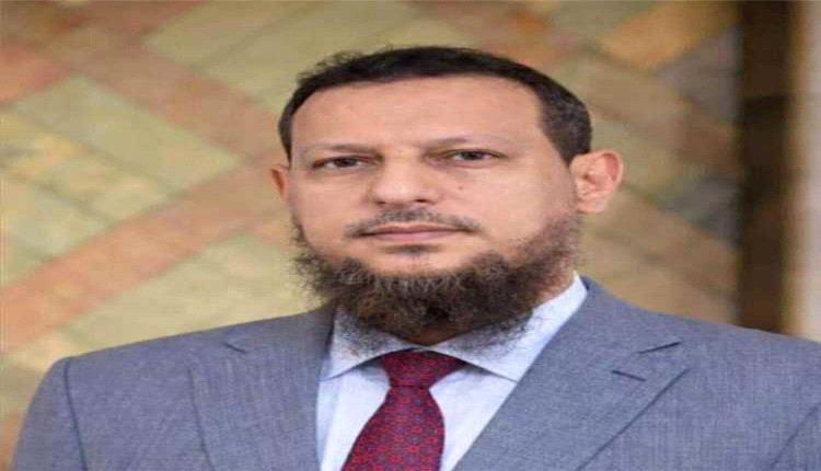 محافظ عدن يناقش الترتيبات النهائية لاختبارات الثانوية العامة ويؤكد أهمية تهيئة الأجواء للطلاب