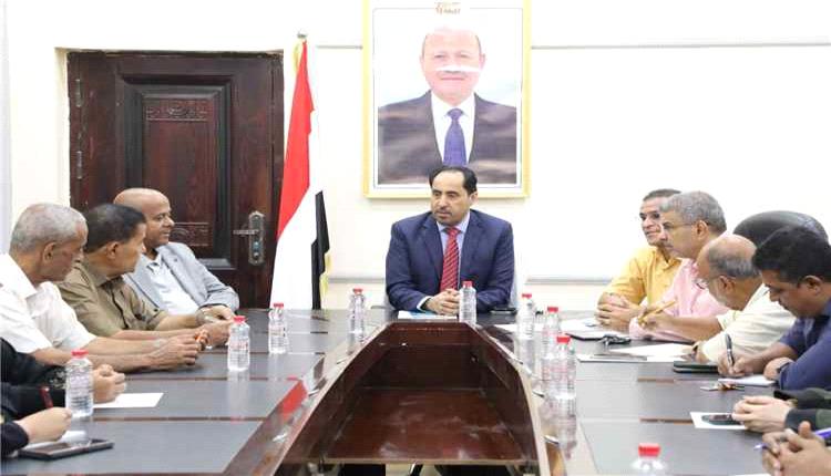 وزير الشباب والرياضة يؤكد دعم مكتب عدن ويشدد على الانضباط الوظيفي وتطوير الأداء