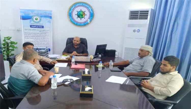 اجتماع بالمكلا يقر إجراءات جديدة لتعزيز السلامة البحرية لقوارب الصيد