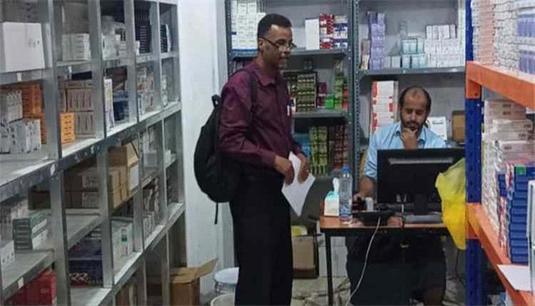 تنفيذ حملة رقابية في عتق لتعزيز الرقابة على الصيدليات وضمان سلامة الأدوية