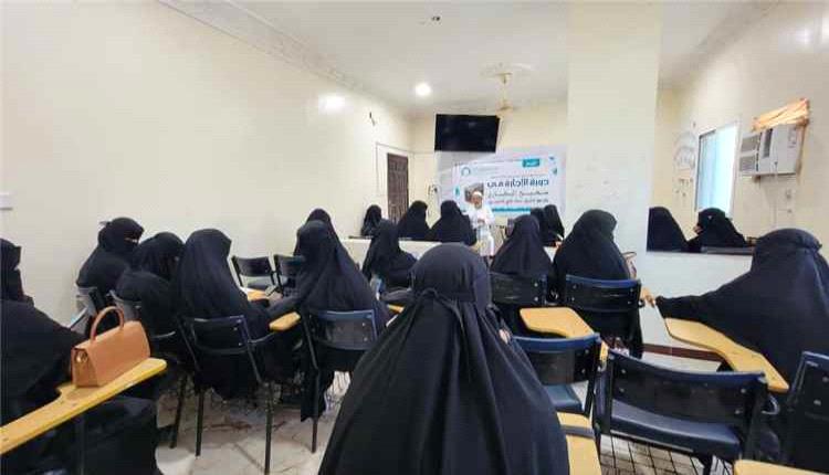 جامعة القرآن الكريم والعلوم الإسلامية بعدن تدشن برامجها الصيفية للعام الدراسي 2026-2027