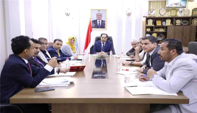 
وزير الشباب والرياضة يراجع أداء الوزارة ويبحث تنفيذ المشاريع والبرامج الشبابية