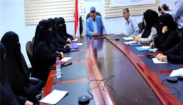 تدشين دورة تدريبية بعدن لتأهيل الكوادر النسائية في إعداد التقارير..