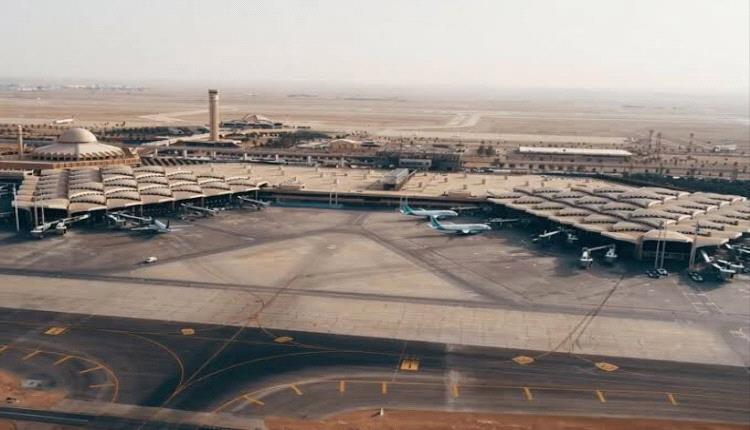 الحوثيون يحذرون شركات الطيران والمسافرين من استخدام المطارات السعودية عقب هجوم الرياض