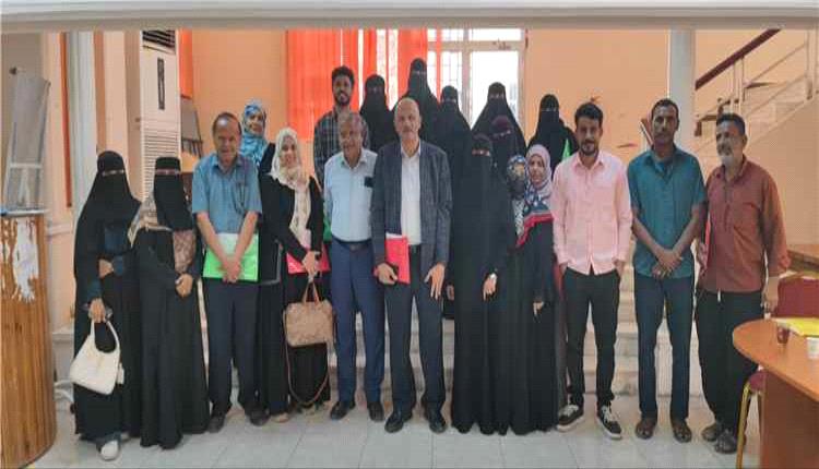 كلية الطب بجامعة عدن تنظم ورشة تدريبية لتطوير الأداء الإداري وتعزيز مهارات التوثيق والأرشفة
