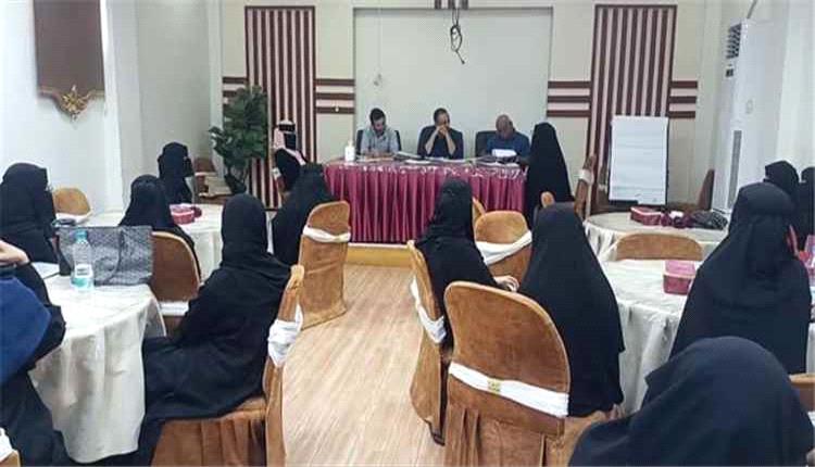 بتوجيهات المحافظ شيخ.. صحة عدن تؤكد اعتماد معايير الكفاءة والخبرة في اختيار المتعاقدين بمستشفى الصداقة