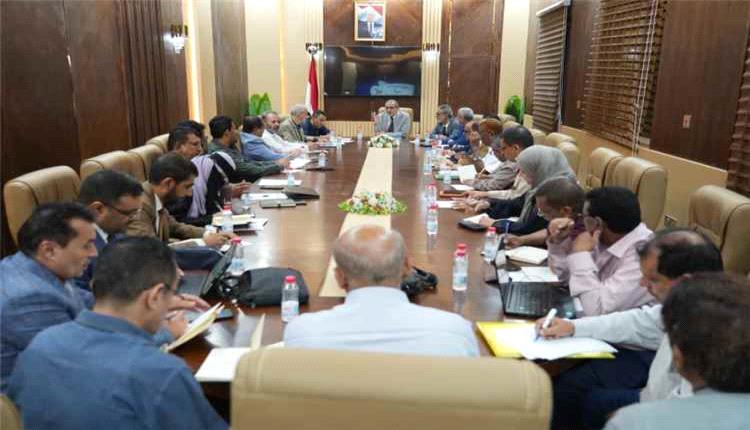 وزير الصحة يوجه بتوحيد التخطيط الصحي وتعزيز التكامل بين الوزارة والمحافظات