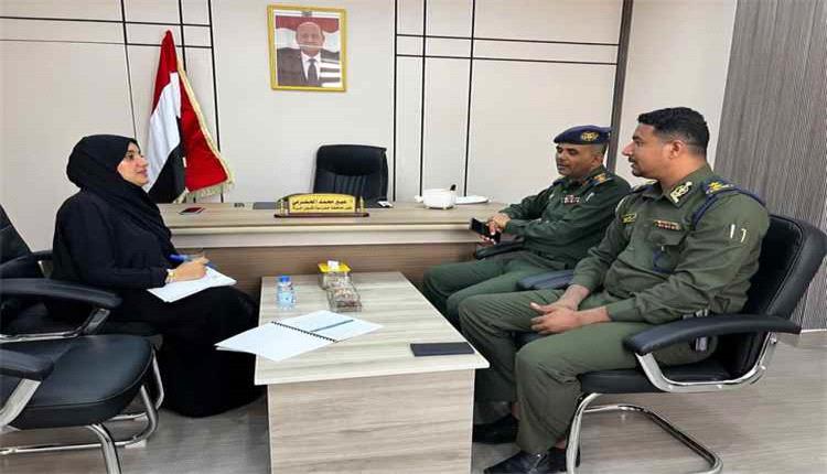 وكيلة حضرموت تبحث تعزيز قدرات مكافحة الابتزاز والجرائم الإلكترونية بالمكلا
