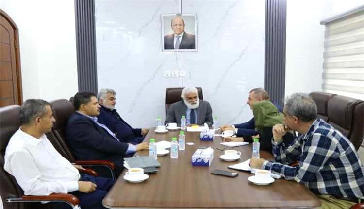 وزير التخطيط يناقش مع الأمم المتحدة تعزيز الاستجابة الإنسانية للنازحين في اليمن