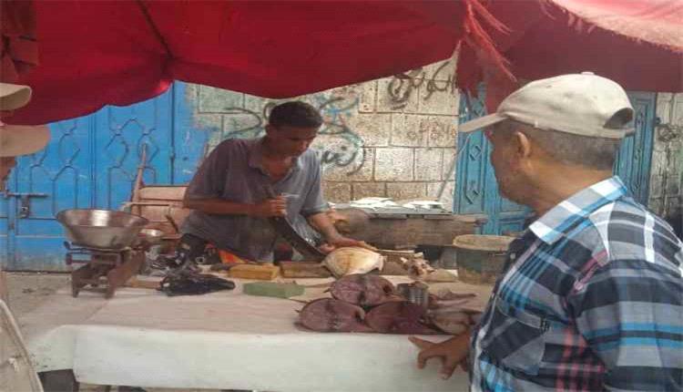 حملة رقابية في التواهي لمتابعة الأسعار وضبط الأسواق