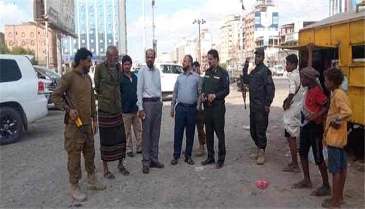 مدير عام المنصورة يتابع ترتيبات تأهيل طريق الشهيد أبو اليمامة وربطه بشارع التسعين