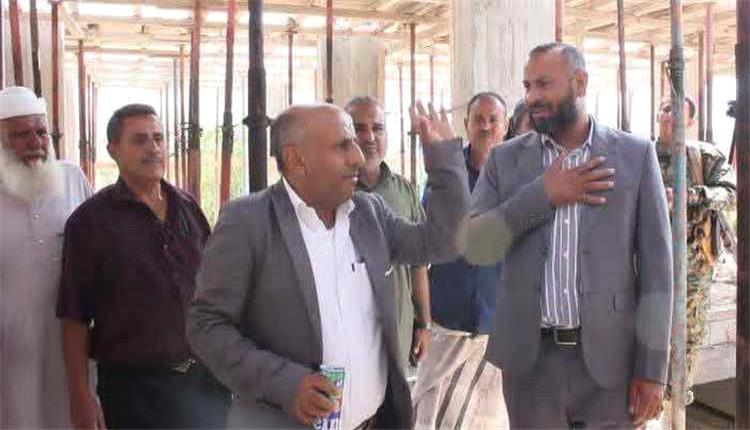 محافظ الضالع يوجه باستكمال تجهيز مستشفى خلة ويشيد بالدعم المجتمعي